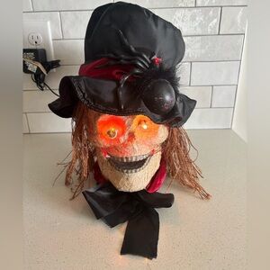 Trick Or Treat Bugging Eye Skull Indoor Halloween Prop Lights Up & Moves Rare
